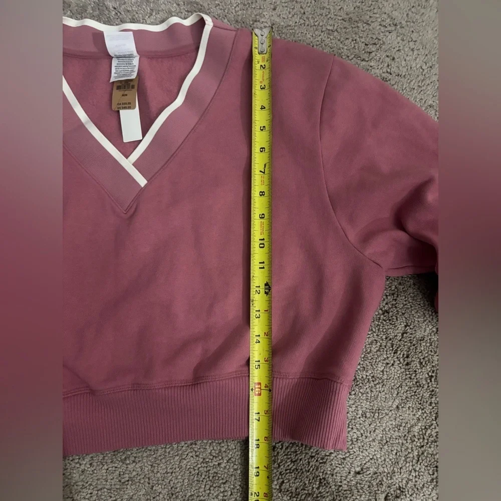 Victoria's Secret PINK Size‎ M V Neck Sweatshirt New with Tags